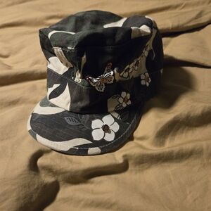 New vintage che style hat